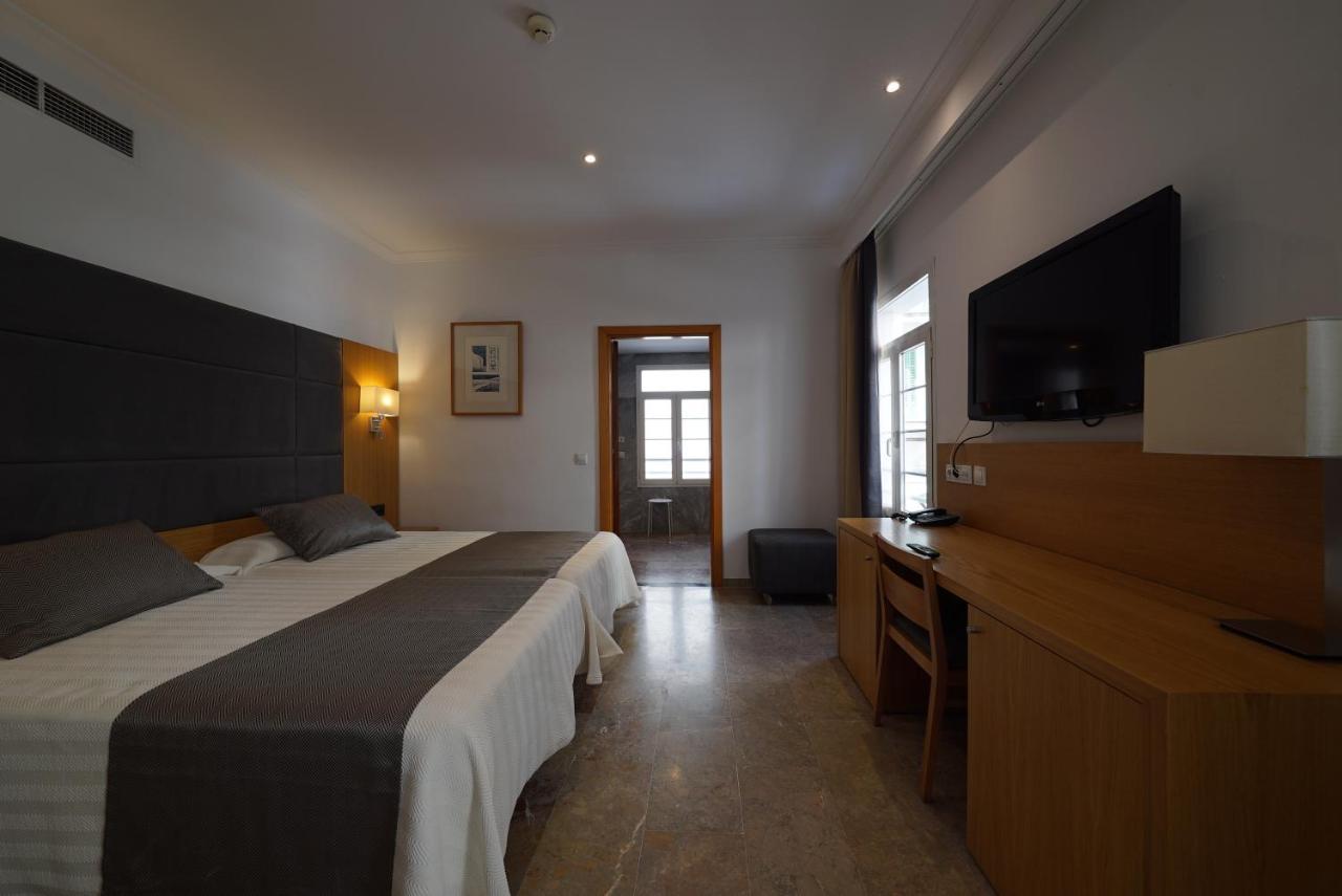 Twin Room,1141925452:JPEG
